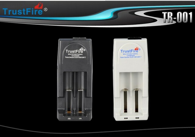 2 bay cheap battery charger Trustfire TR-001 intelligent charger TR001